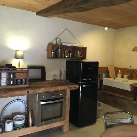 Saint-Angel  Suites De Campagne Les Eydieux, Petits Dejeuners Inclus מראה חיצוני תמונה